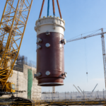 El Dabaa: l’Egitto installa il vessel del reattore nell’unità 1