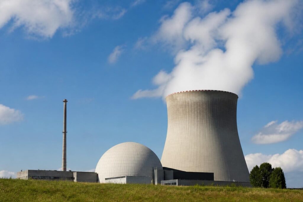 US and Saudi Arabia Sign Civil Nuclear Agreement