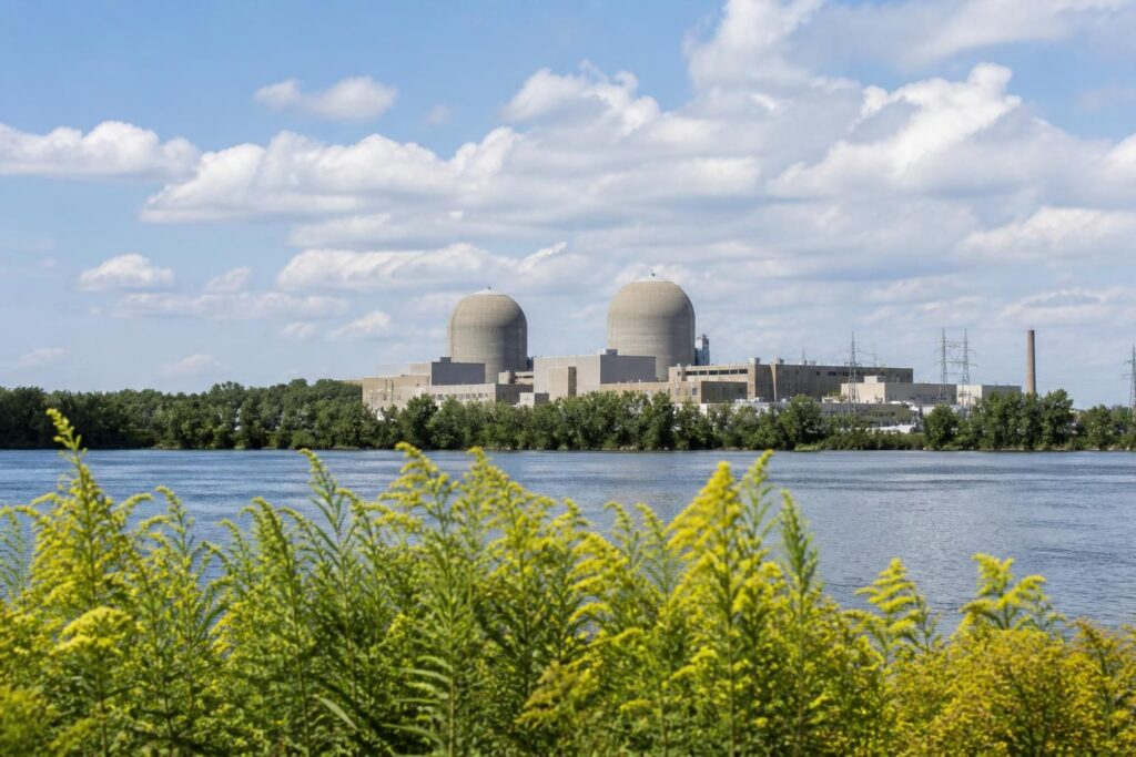 Canada Hands Nuclear Project Reviews to CNSC Under Bill C-39